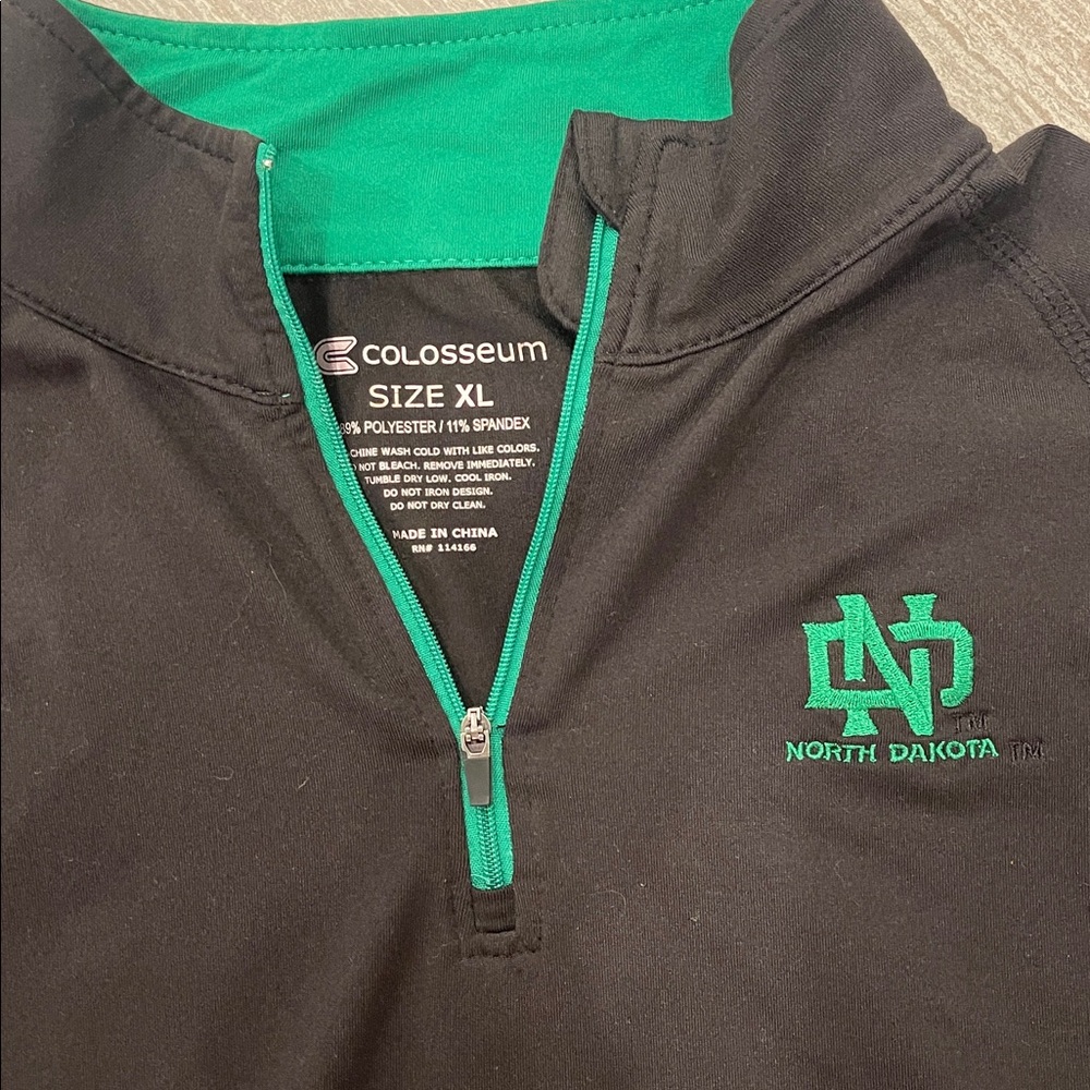 Women’s University of North Dakota Quarter Zip - Picture 2 of 2